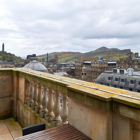 Aparthotel Cheval The Edinburgh Grand Esterno foto The view from the rooftop terrace