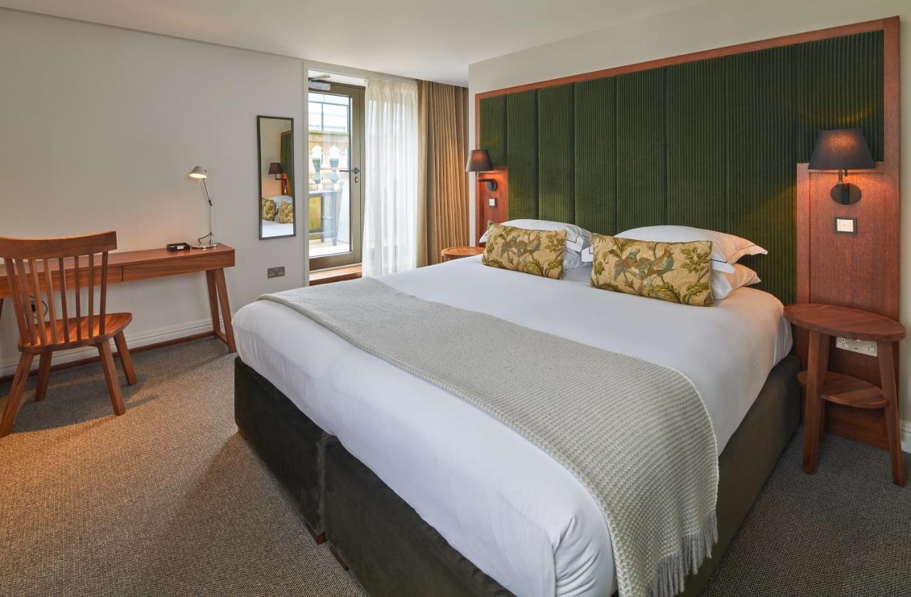 Aparthotel Cheval The Edinburgh Grand Esterno foto A room at the hotel