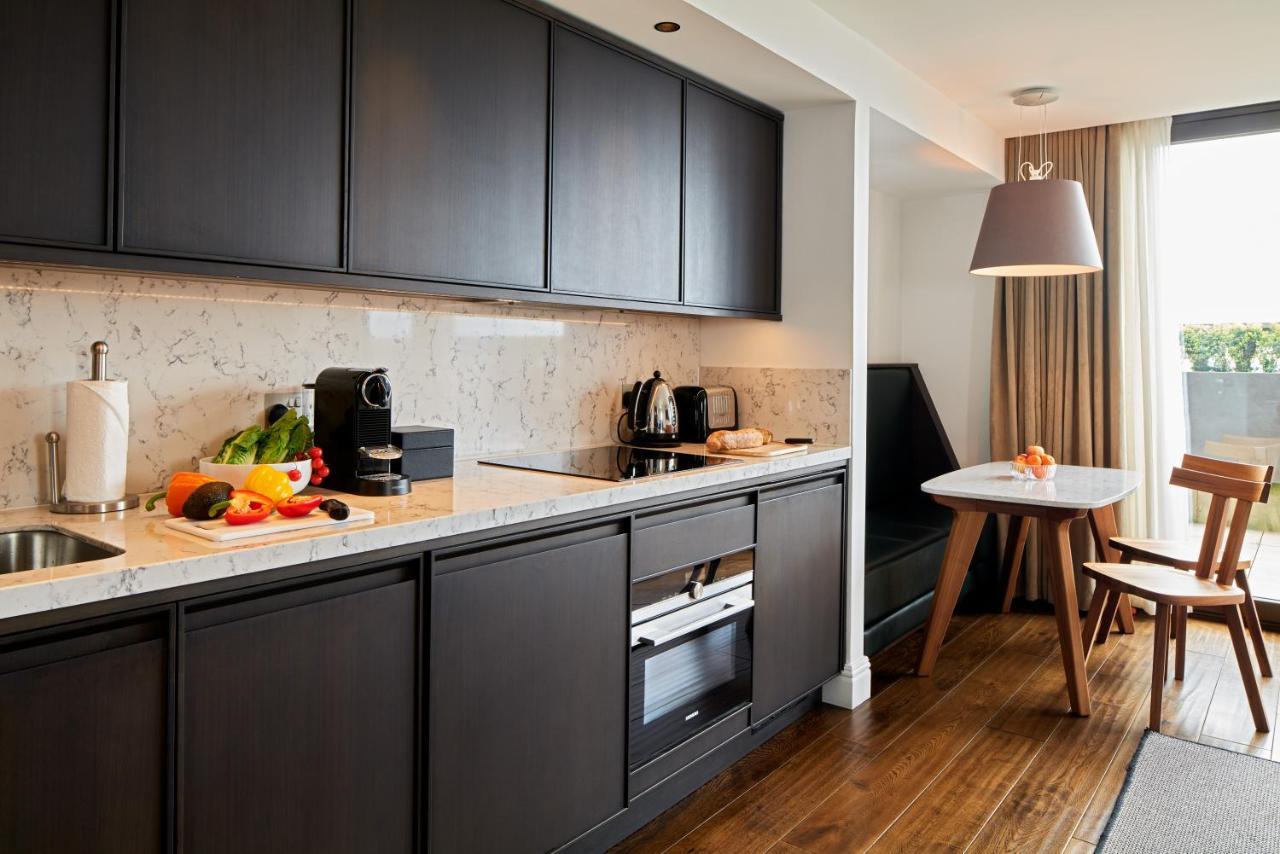 Aparthotel Cheval The Edinburgh Grand Esterno foto Kitchen