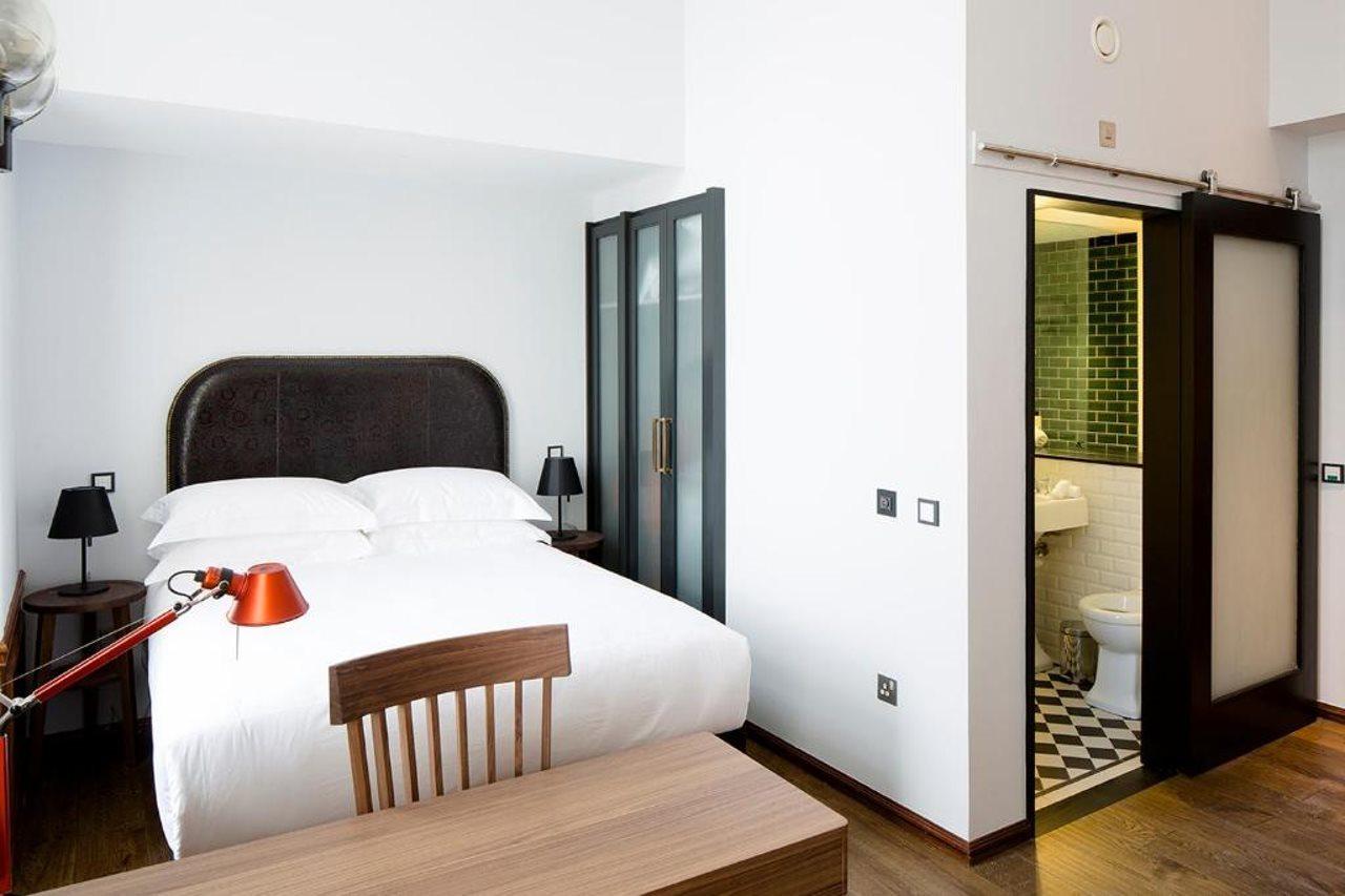 Aparthotel Cheval The Edinburgh Grand Esterno foto A room at the hotel