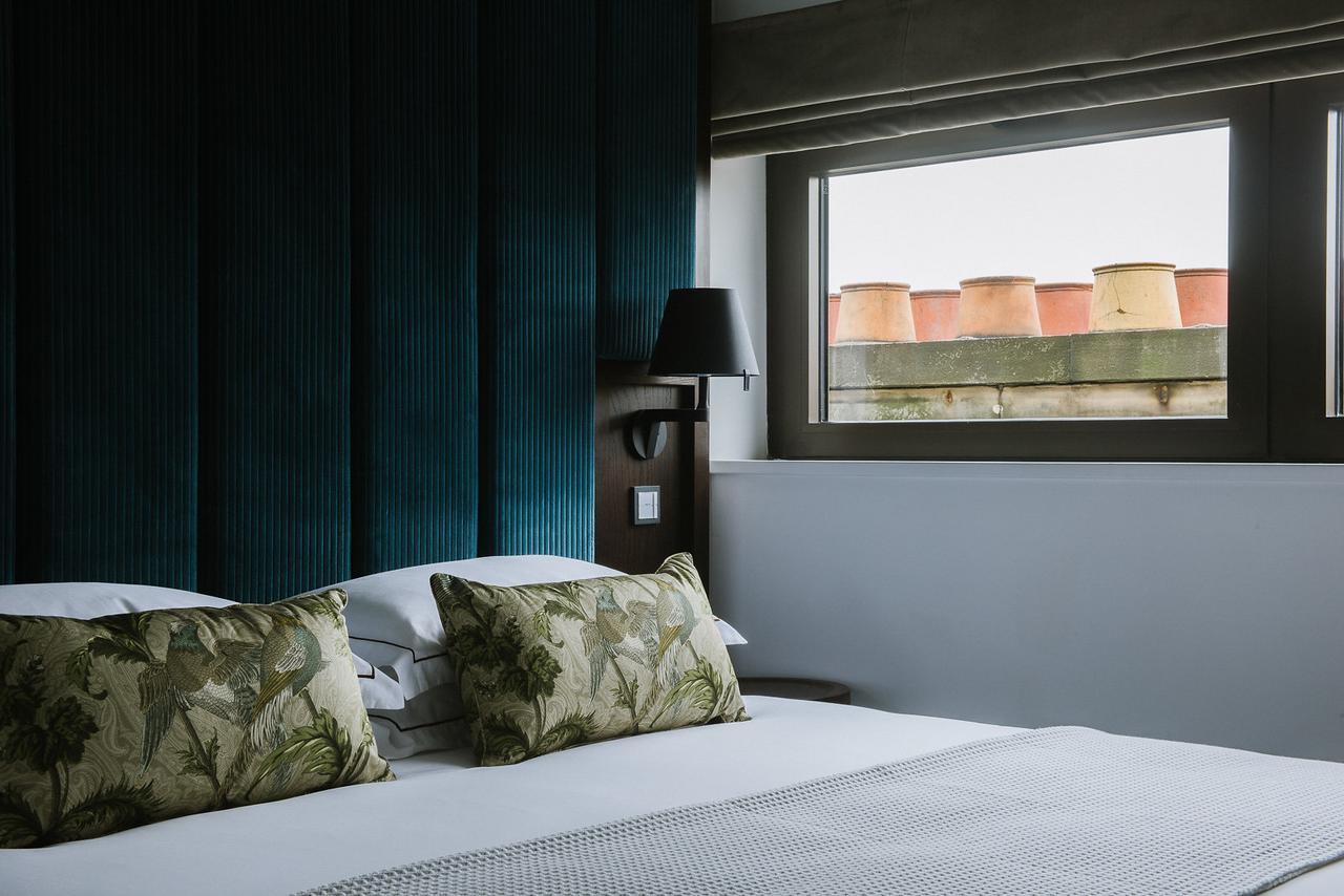 Aparthotel Cheval The Edinburgh Grand Esterno foto A bedroom at the hotel
